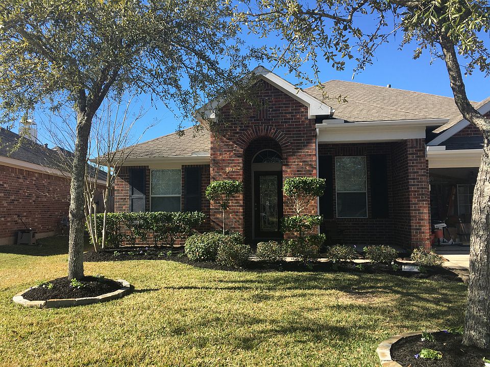 1st image of 627 Castle Cove Ln