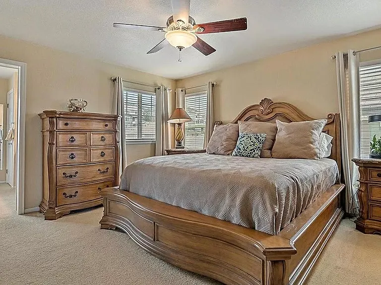2143 Broadleaf Loop — Photo 3