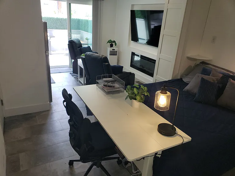 237 S Clementine St #8 — Photo 7