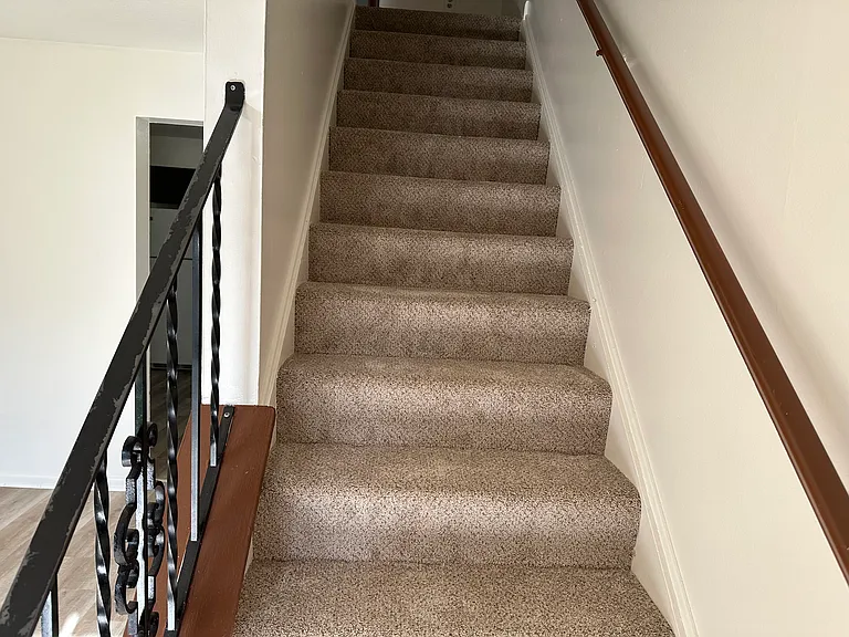 682 Loomis Ave — Photo 9