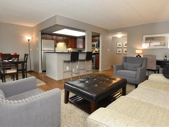 3rd image of 35300 Woodward Ave #400