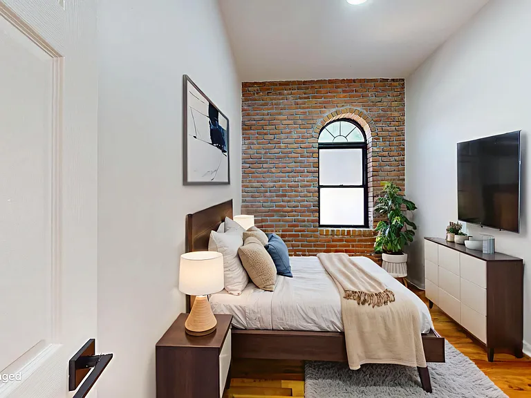 436 Graham Ave #1 — Photo 8