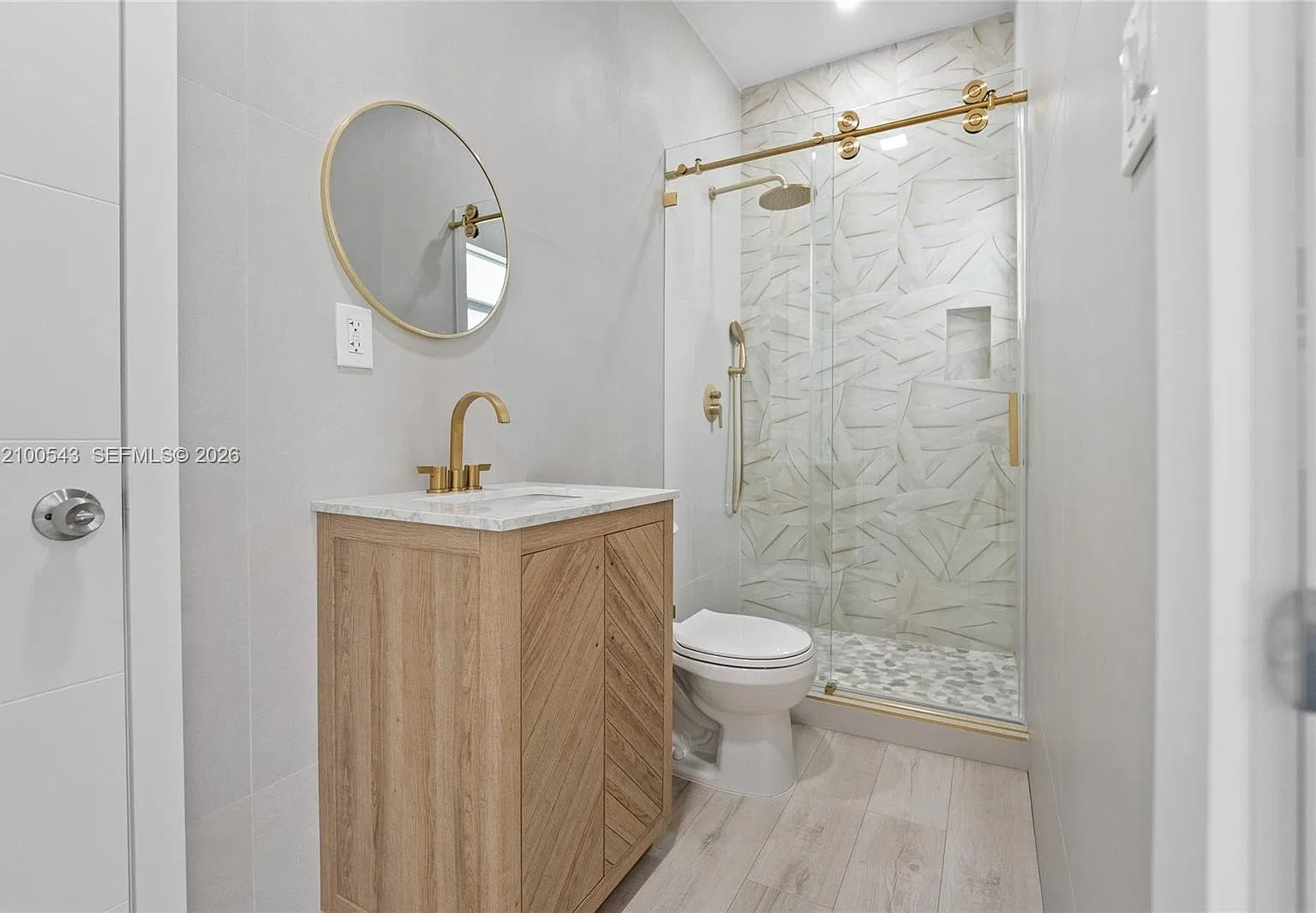 2 bed, $2,700 — Photo 3