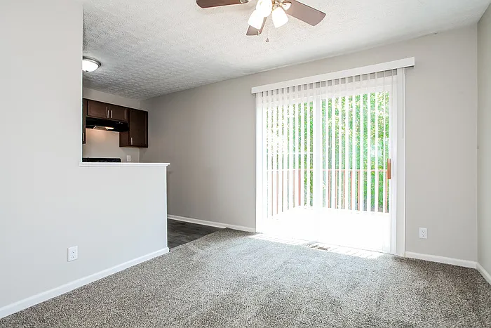 424 Merravay Dr — Photo 3