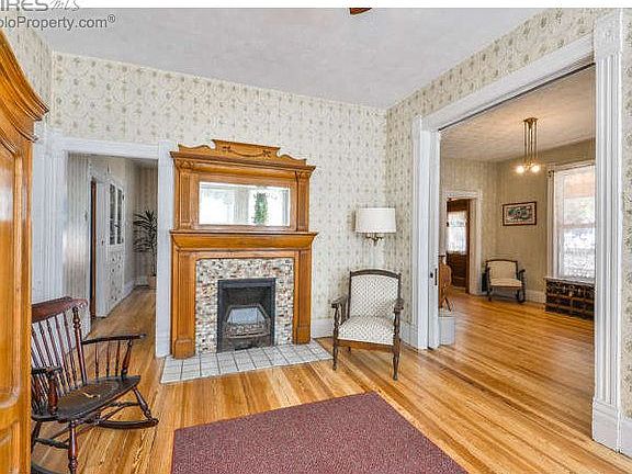 4th image of 224 Elm Ave