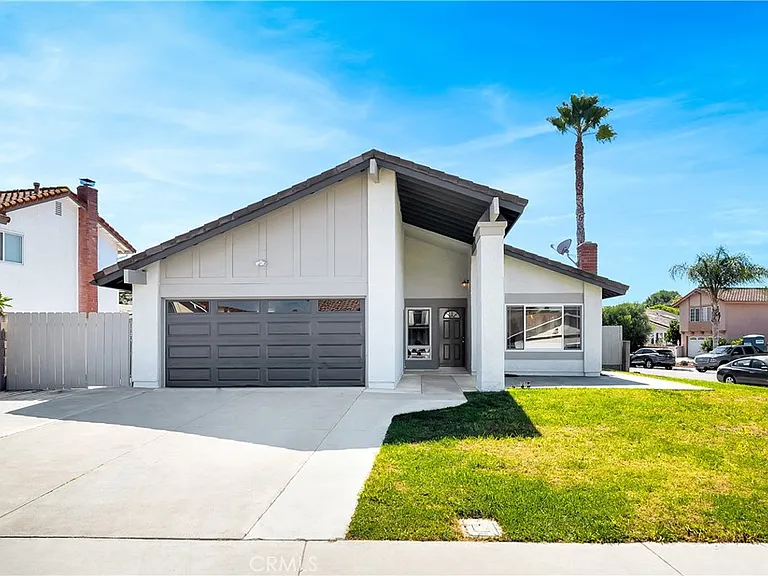 3482 Almond St — Photo 1