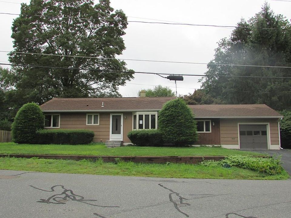 1st image of 36 Crestwood Dr