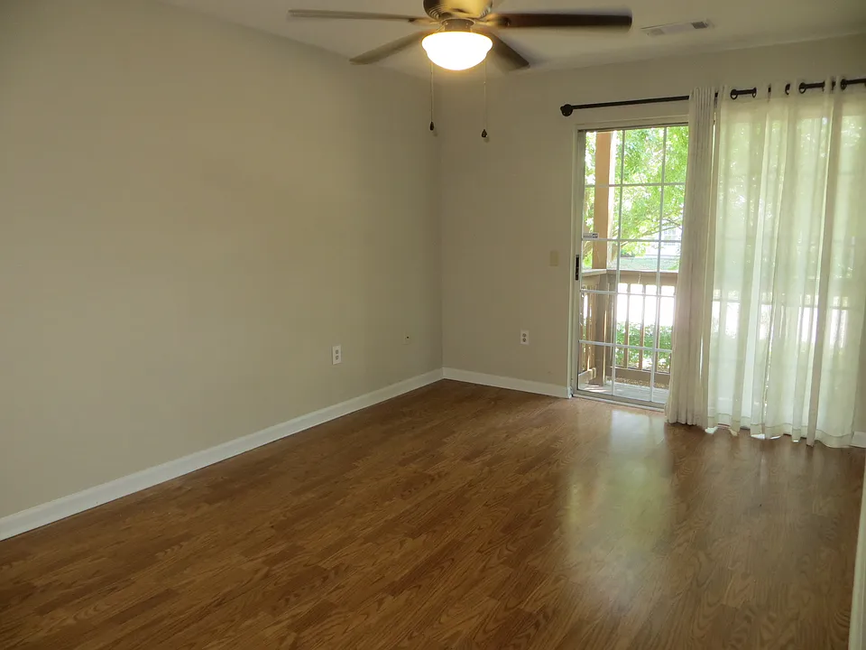 251 Simpson Ave #223