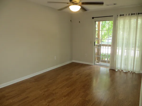 251 Simpson Ave APT 223, Lexington, KY 40504