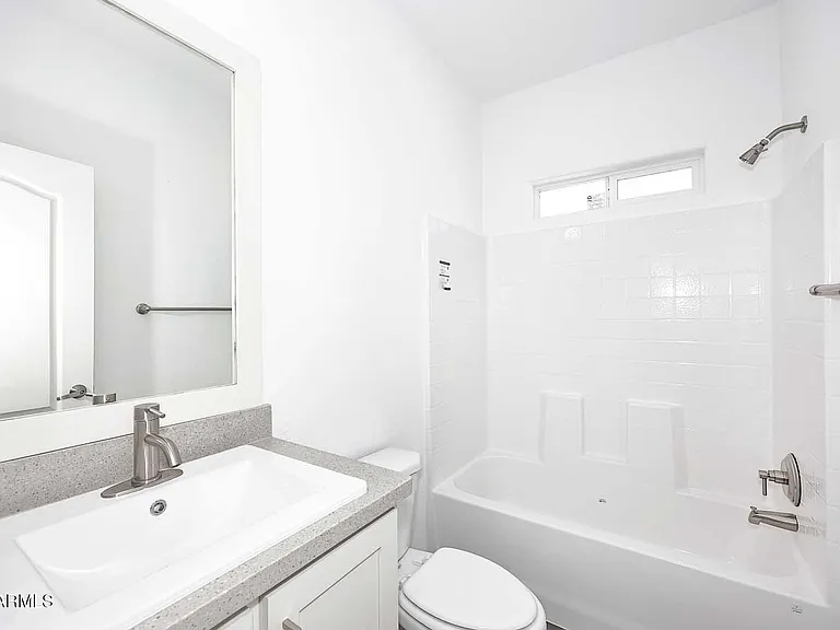13004 N 19th Pl — Photo 28