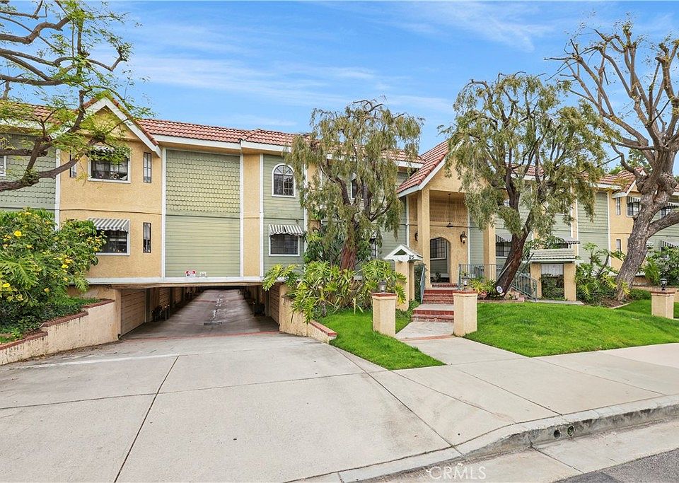 1st image of 25 Palmetto Dr APT E