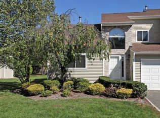 48 Castle Ridge Dr #141, East Hanover, NJ 07936