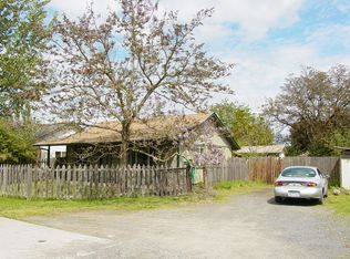 397 S 34th St, Springfield, OR 97478