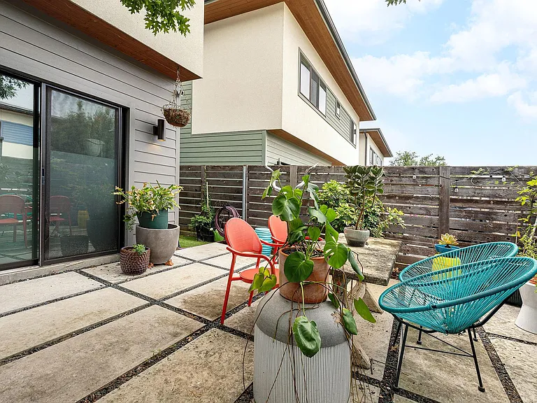 2101 Montopolis Dr #11 — Photo 33