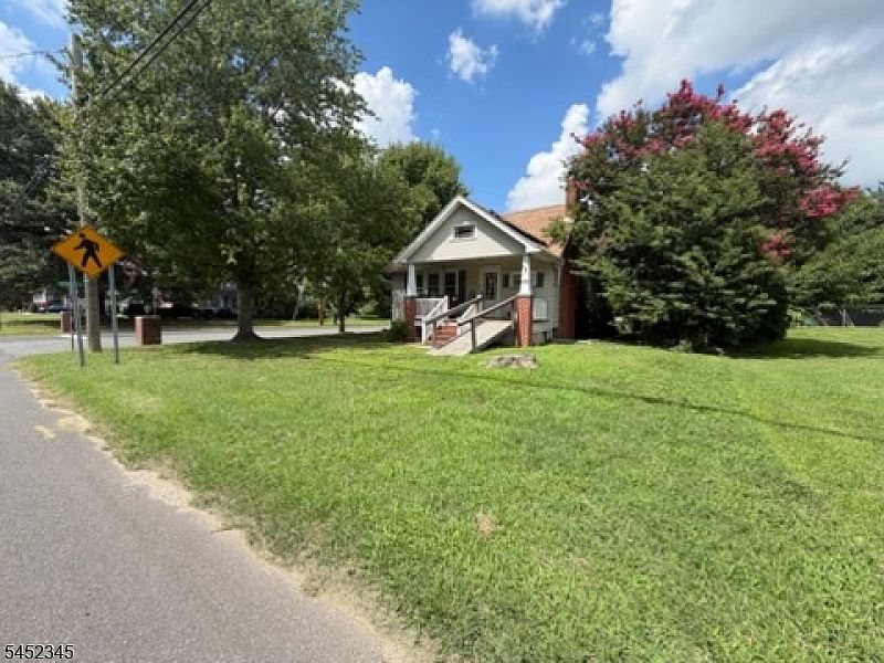 1st image of 636 Salem Quinton Rd