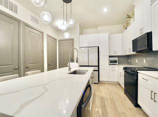 2700 Old Denton Rd #1006, Carrollton, TX 75007