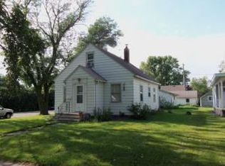 114 W 7th St, Morris, MN 56267