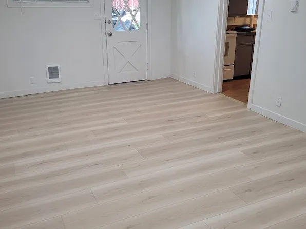 3436 21st Ave W #2, Seattle, WA 98199