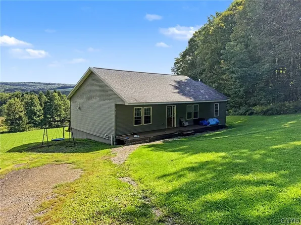 1013 Lake Como Rd, Cortland, NY 13045