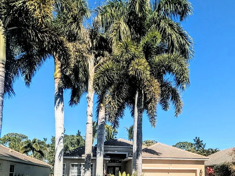 124 Turquoise Ln — Photo 2
