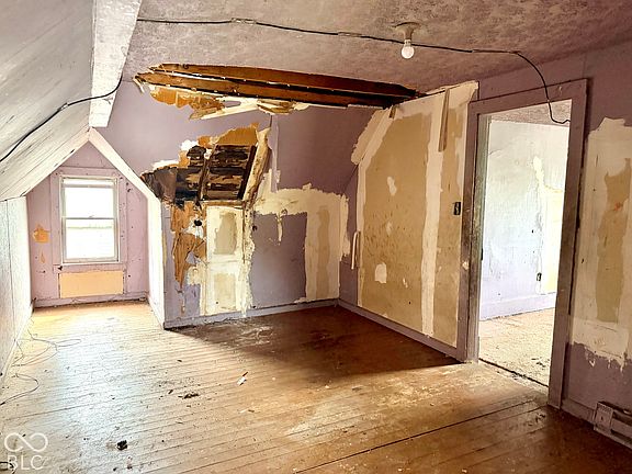 4th image of 2326 Adams St