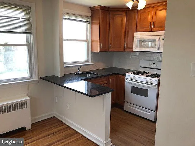 822 Derwyn Rd #2 — Photo 8