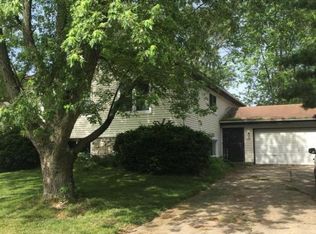577 Cottonwood Cir, Bolingbrook, IL 60440