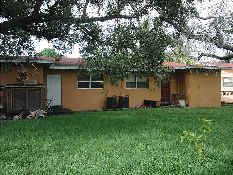 2nd image of 1500 NE 149th St