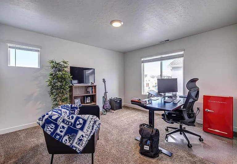 408 N Sea Chaser Ln #BASEMENT — Photo 23