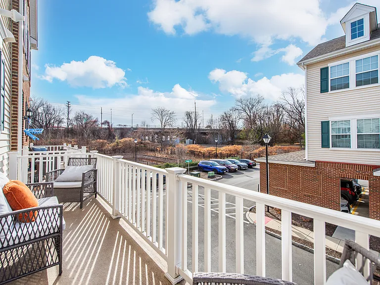33 Landmark Ln — Photo 26