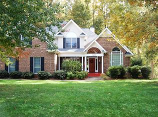 8405 Crichton Ct, Oak Ridge, NC 27310