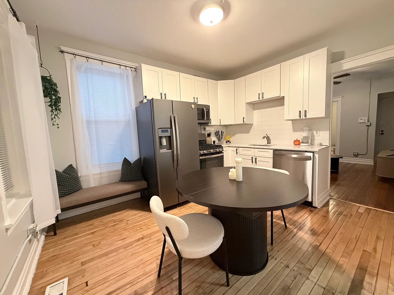 2 bed, $1,525 — Photo 4