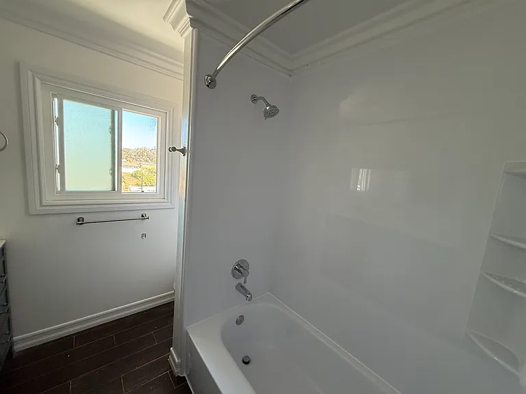 5975 Broadmoor Dr — Photo 11