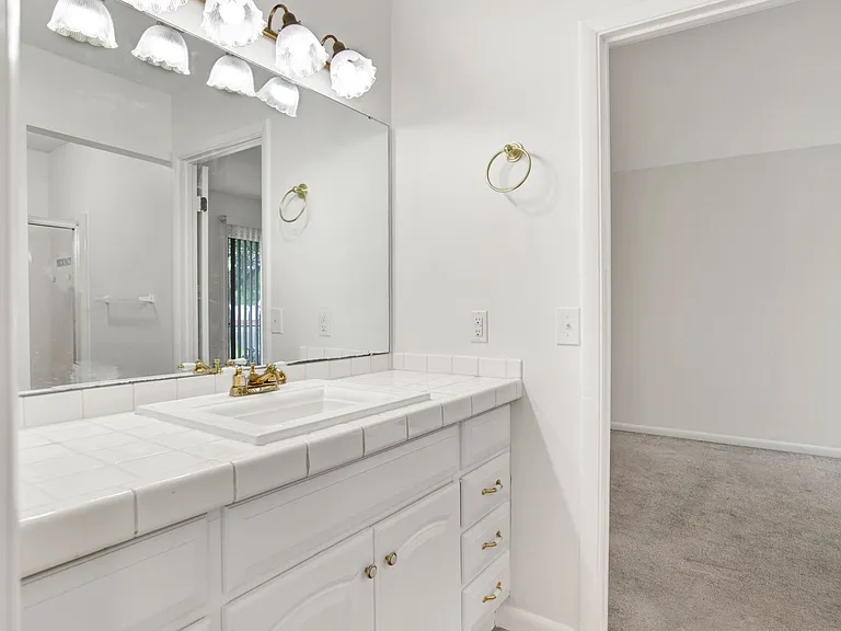 4707 Huron Dr — Photo 21