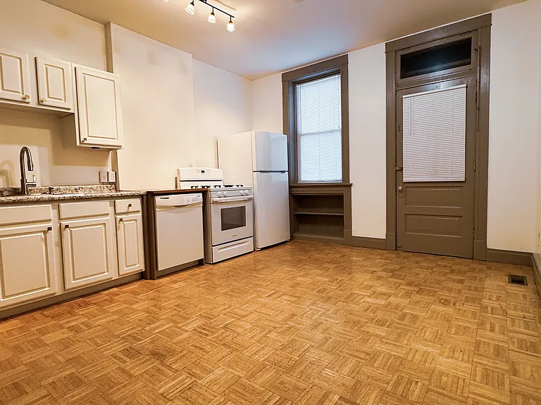 6720 Vermont Ave #B — Photo 9