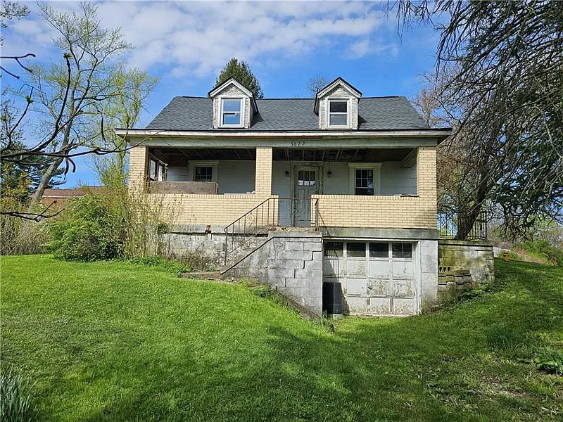 4 bed, 1295 sqft, $1,800 — Photo 2