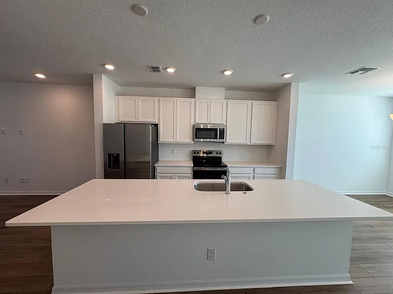 6467 Trailblaze Bnd — Photo 3