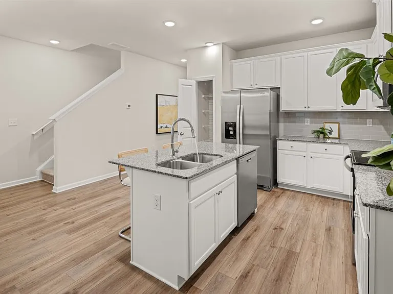 4270 Notting Hill Dr SW — Photo 11