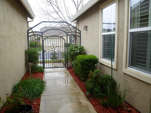 3 bed, 2013 sqft, $2,850 — Photo 2