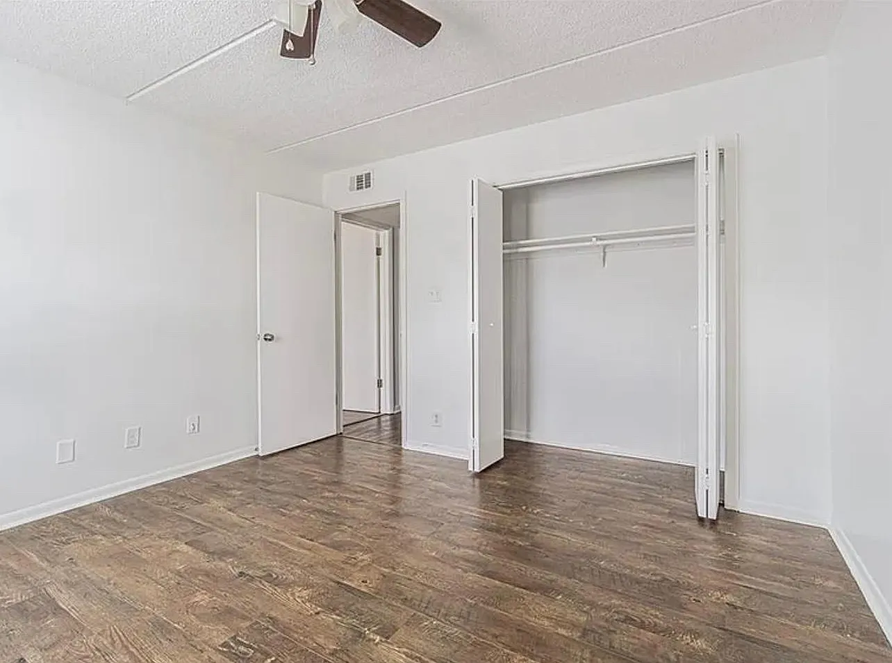 2 bed, 950 sqft, $1,650 — Photo 4