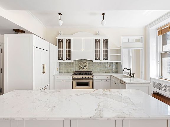 5th image of 390 W End Ave #8DS