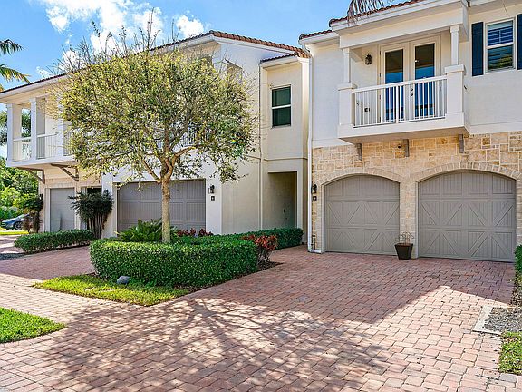 2nd image of 100 NW 69th Circle #44