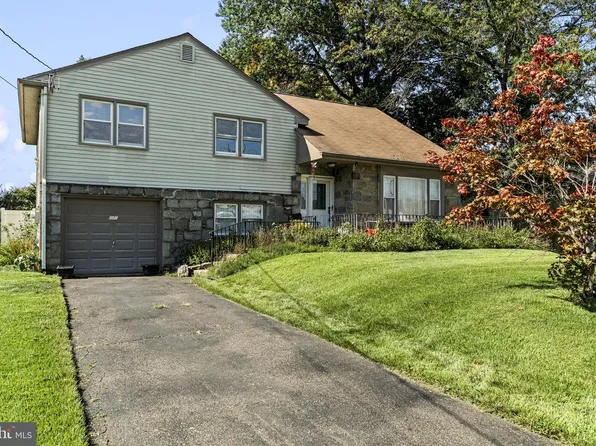 440 Willow Dr, Cinnaminson, NJ 08077