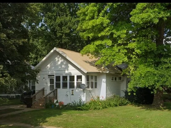 101 N Pine St, Plainview, NE 68769