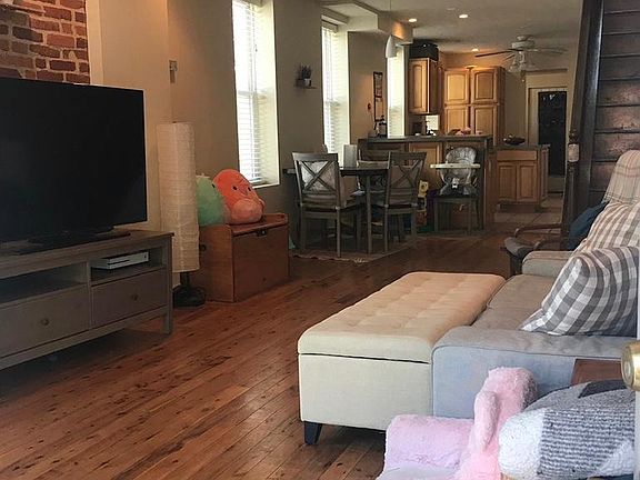 1st floor viewed from front entrance