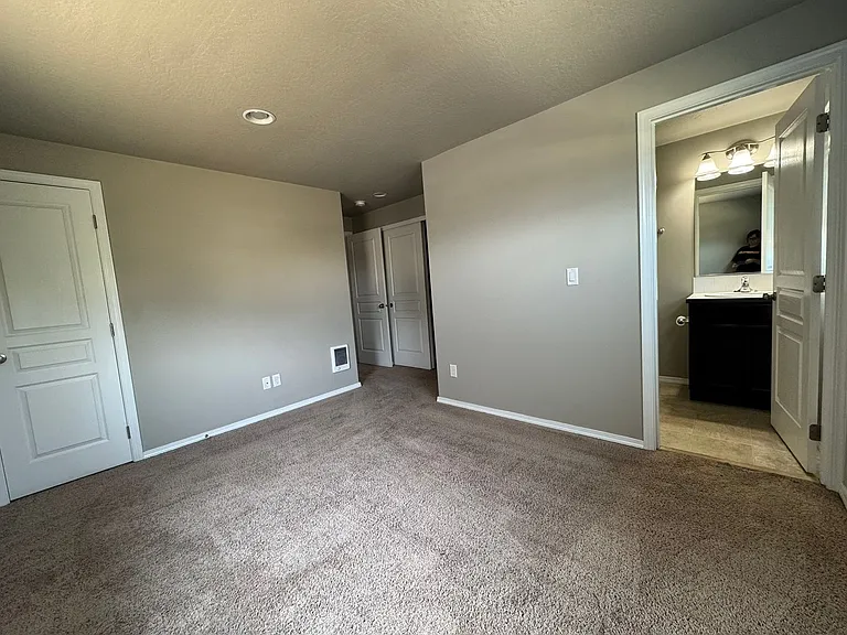 226 River Walk Pl — Photo 13