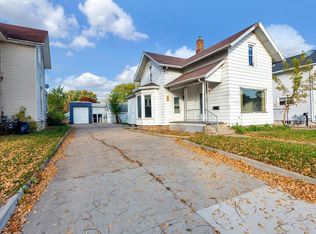 1615 Oregon St, Oshkosh, WI 54902