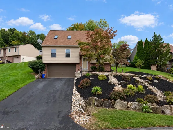 222 Wexham Dr, Reading, PA 19607