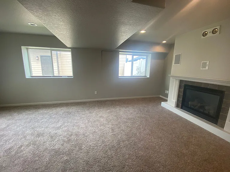 6587 Cambridge Pl — Photo 17