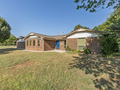 3500 N Broadway, Edmond, OK, 73034